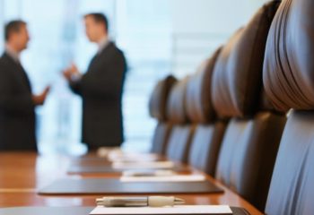 vrijwel-geen-allochtonen-in-top-bedrijven